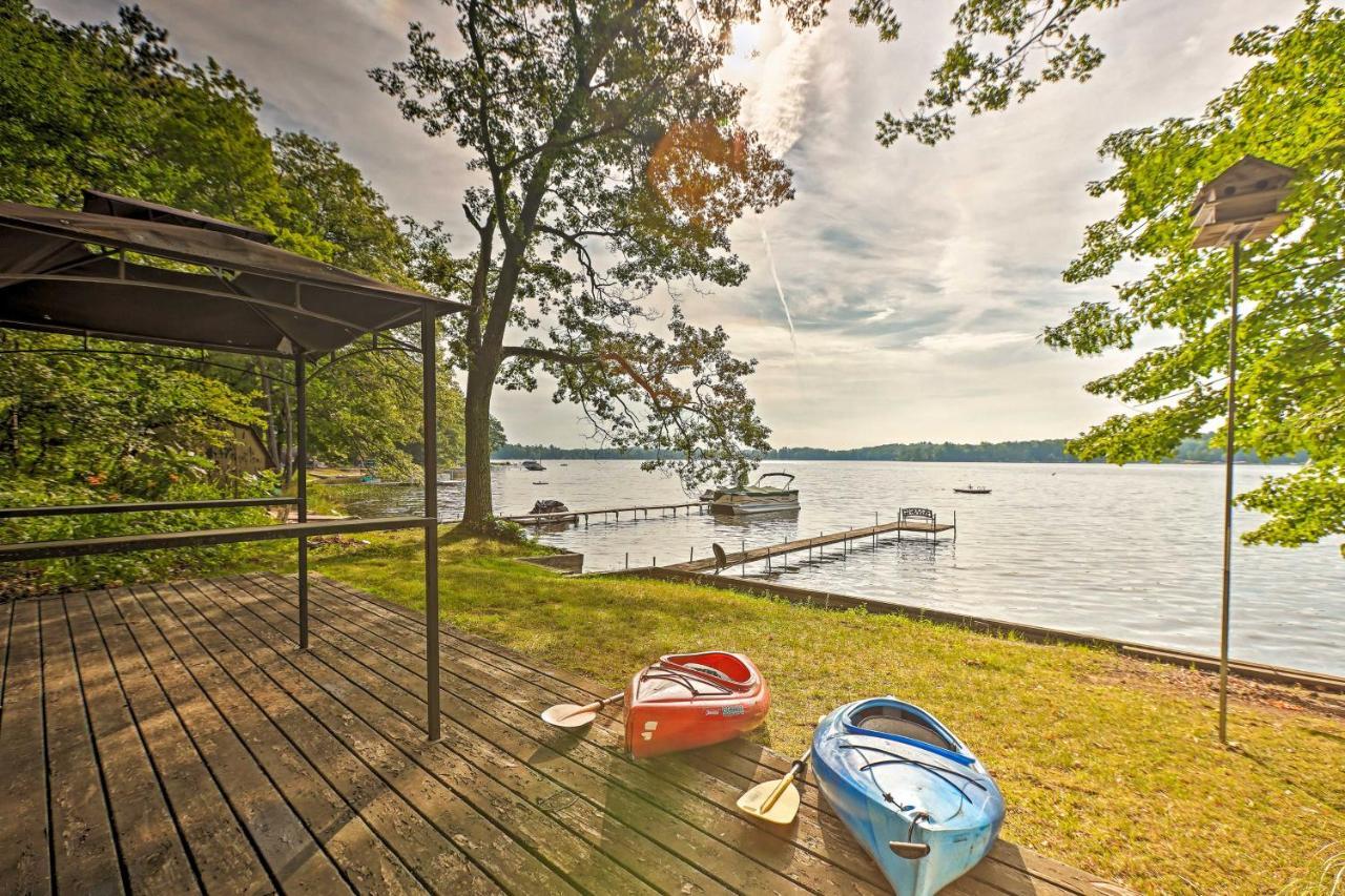 Villa Le Roy Lakefront Retreat With Dock And Kayaks! Extérieur photo